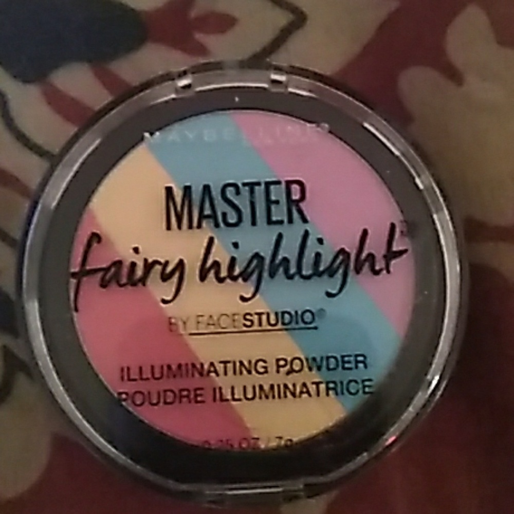 New!Maybelline fairy highlight illuminating powder